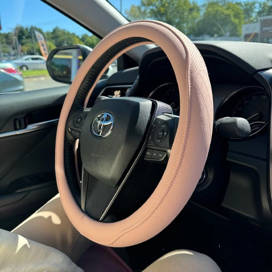 housse-pour-volant-voiture-rose